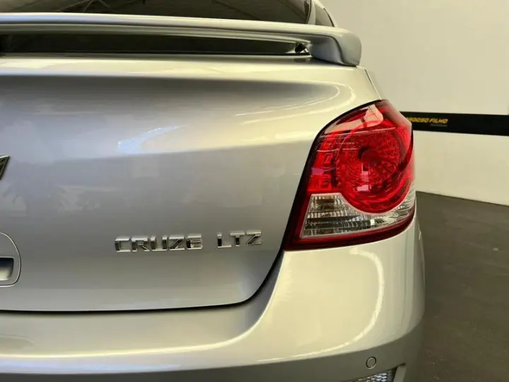 CHEV CRUZE LTZ HB AT