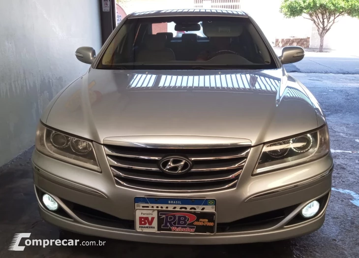 AZERA 3.3 MPFI GLS Sedan V6 24V