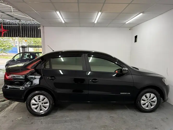 VOYAGE 1.0/1.0 City Mi Total Flex 8V 4p