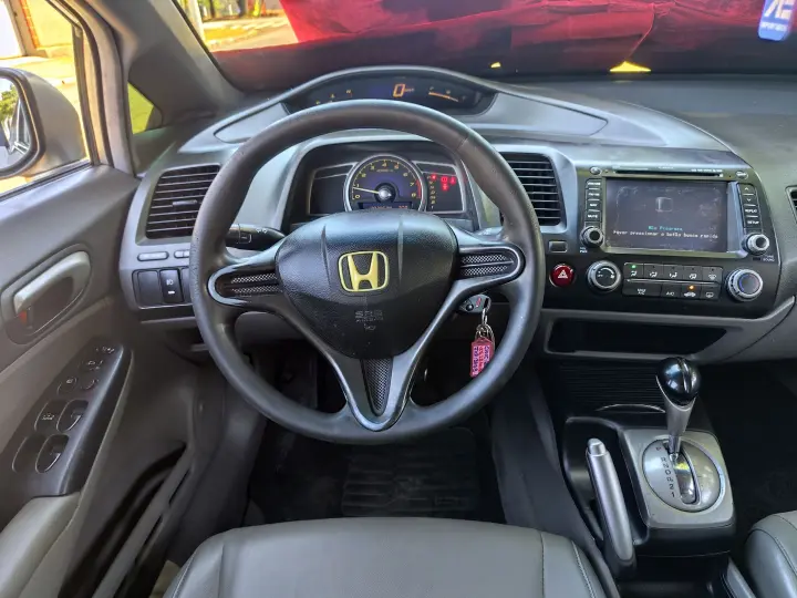 CIVIC 1.8 LXS 16V GASOLINA 4P AUTOMÁTICO