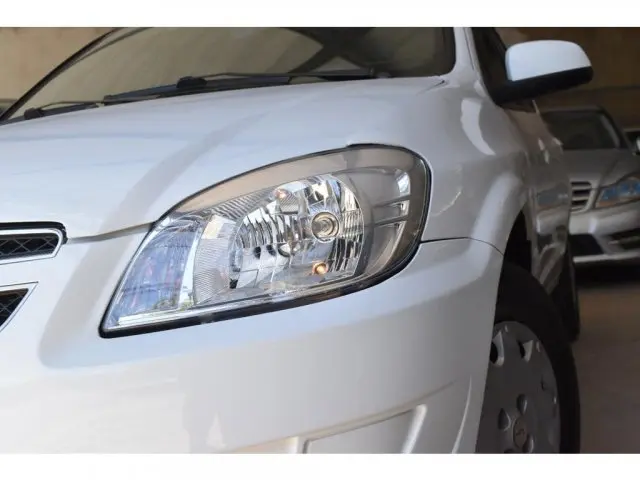 CELTA - 1.0 MPFI LT 8V 4P MANUAL