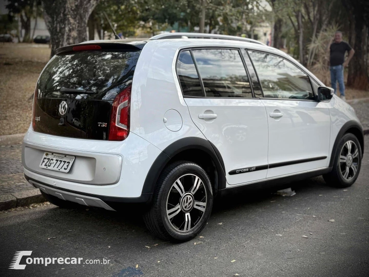 CROSS UP 1.0 TSI 12V FLEX 4P MANUAL