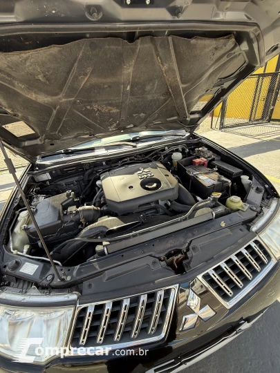 PAJERO DAKAR 3.2 HPE 4X4 7 Lugares 16V