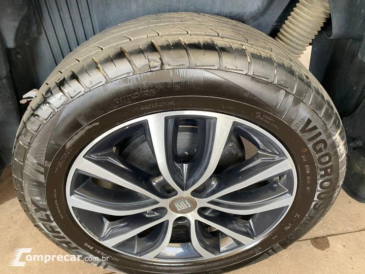 TORO 2.0 16V Turbo Ultra 4WD