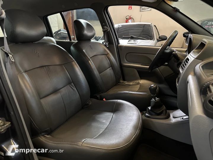 CLIO 1.6 Authentique 16V