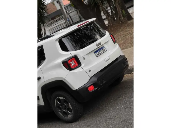 RENEGADE 1.8 16V FLEX 4P AUTOMÁTICO
