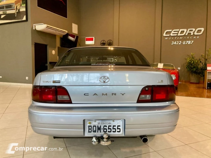 Camry 2.2 16V 4P LE AUTOMÁTICO