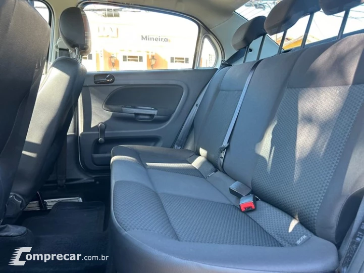 VOYAGE 1.0 12V MPI Totalflex