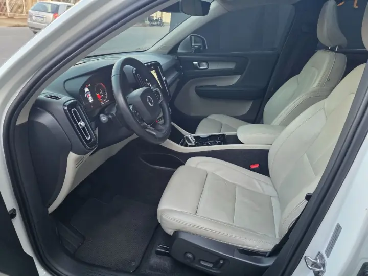 XC 40 T-5 INSCRIPTION 1.5 FWD (Híbrido)