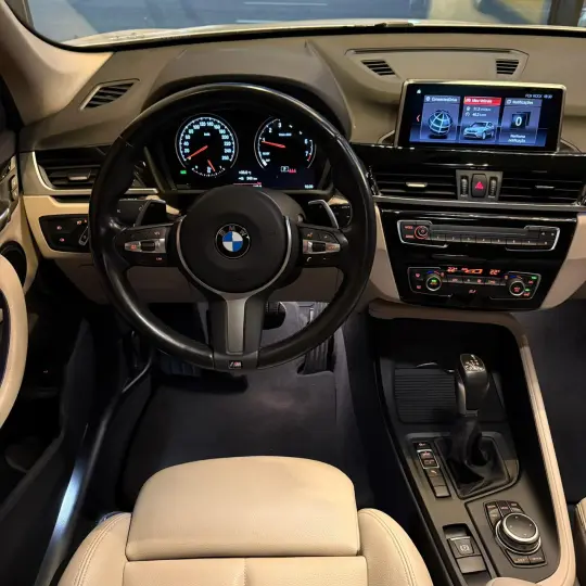 X1 2.0 16V Sdrive18i TOP