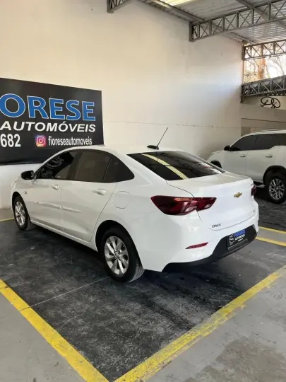 CHEVROLET ONIX 1.0 LT