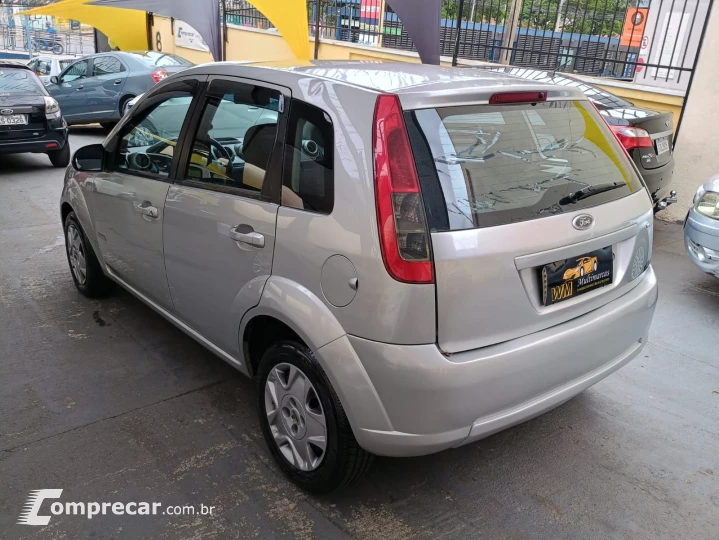 FIESTA 1.6 MPI Hatch 8V