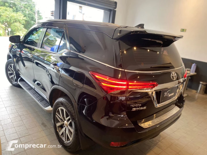 HILUX SW4 2.8 D-4d Turbo SRX Platinum 7L 4X4