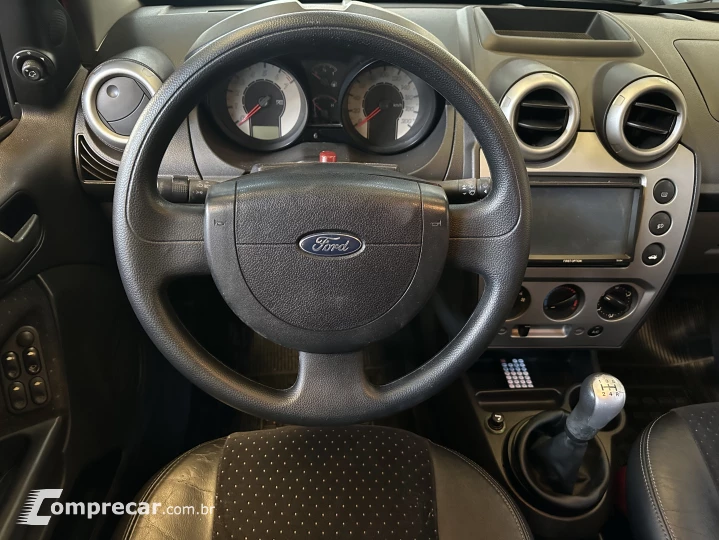 FIESTA 1.6 Rocam Sedan 8V