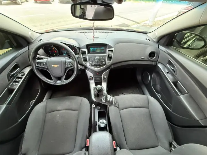CRUZE HB Sport LT 1.8 16V FlexP. 5p Mec