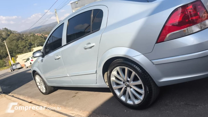 VECTRA 2.0 MPFI Expression 8V 140cv