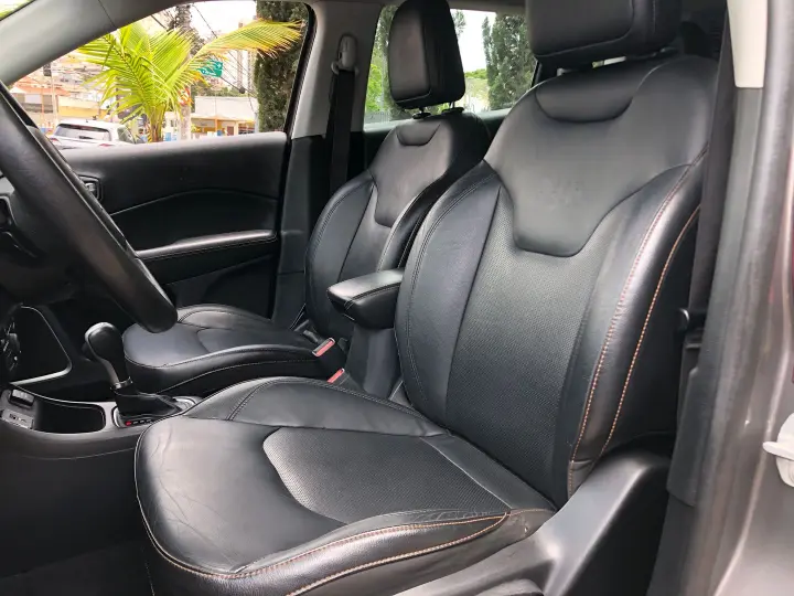 Compass 2.0 16V Flex Longitude Automático