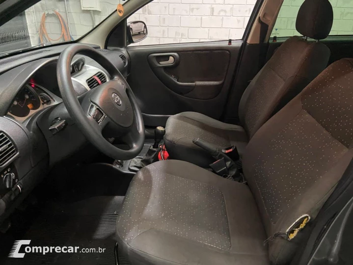 Corsa 1.4 Mpfi Premium Sedan 8V Flex 4P Manual