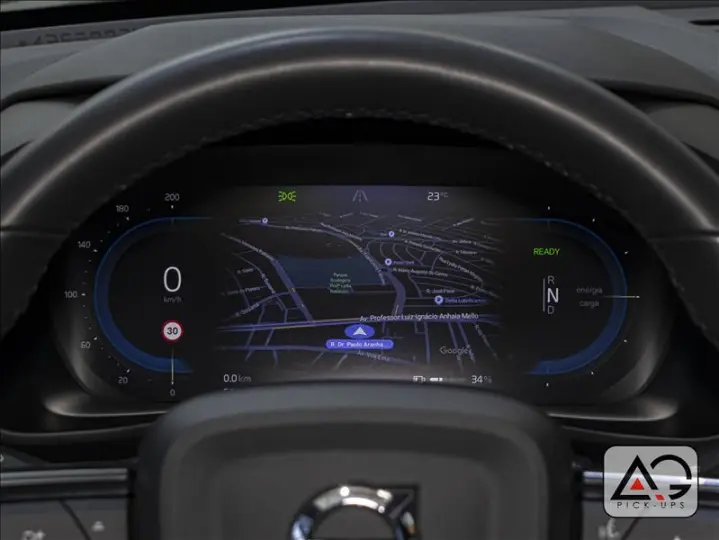 C40 P8 Recharge Pure Electric AWD