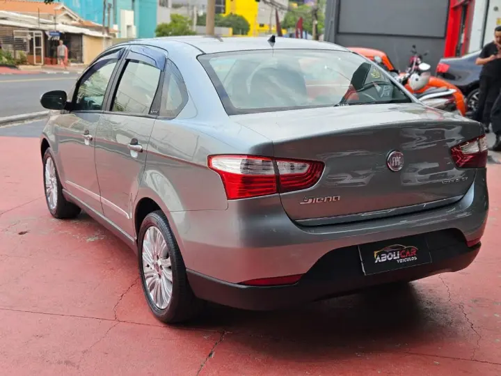 Grand Siena ESSENCE 1.6 Flex 16V