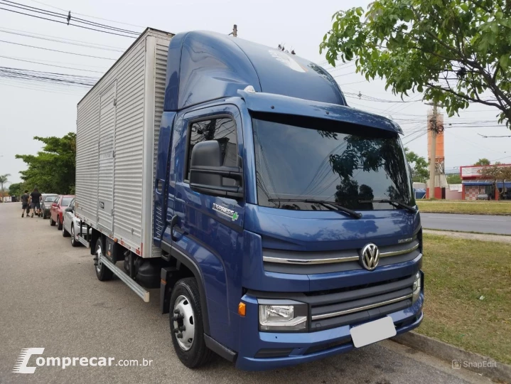 Volkswagen Delivery Express+ 3.0 Prime + Baú 5m