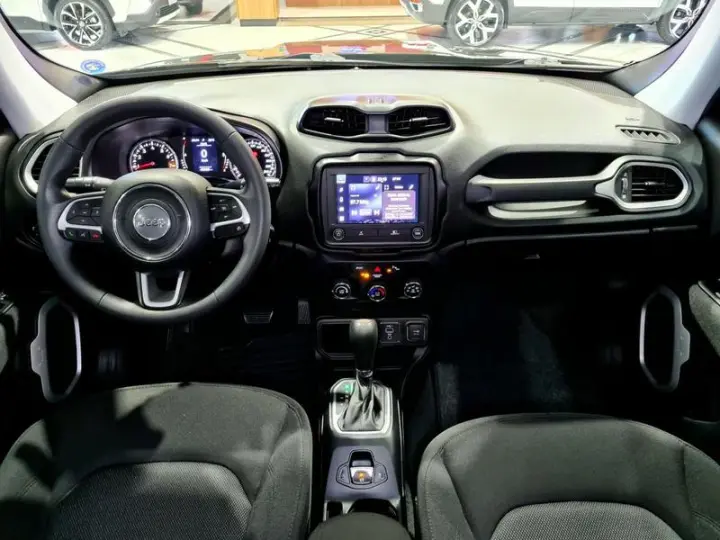 RENEGADE SPORT 1.8 4X2 FLEX 16V AUT.