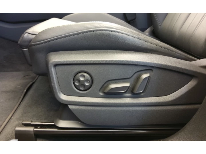 Q5 2.0 55 TFSIE PHEV SPORTBACK PERFORMANCE BLACK QUATTRO S T