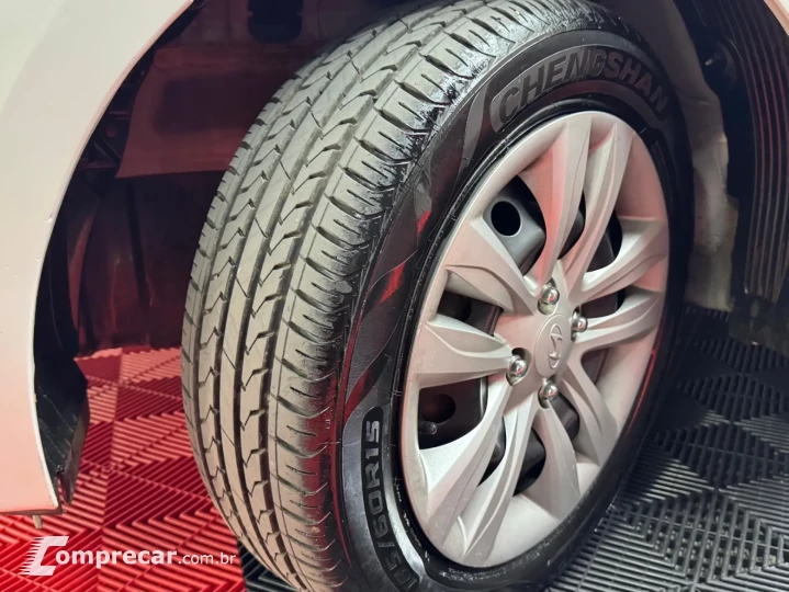 HB20 1.6 COMFORT PLUS 16V 4P MANUAL