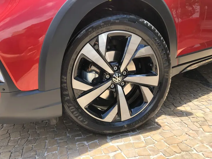 Nivus 1.0 200 Tsi Total Flex Highline Automático