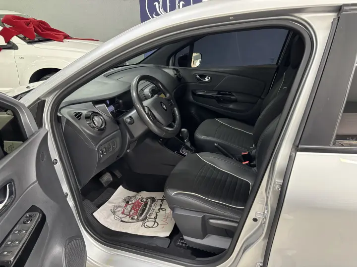 CAPTUR Intense 2.0 16V Flex 5p Aut.