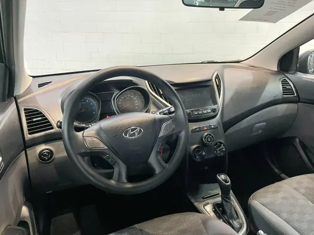 HB20S - 1.6 COMFORT PLUS 16V 4P AUTOMÁTICO