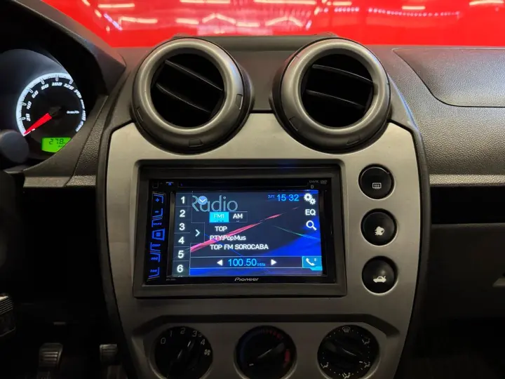 Fiesta 1.6 Mpi Sedan 8V Flex 4P Manual