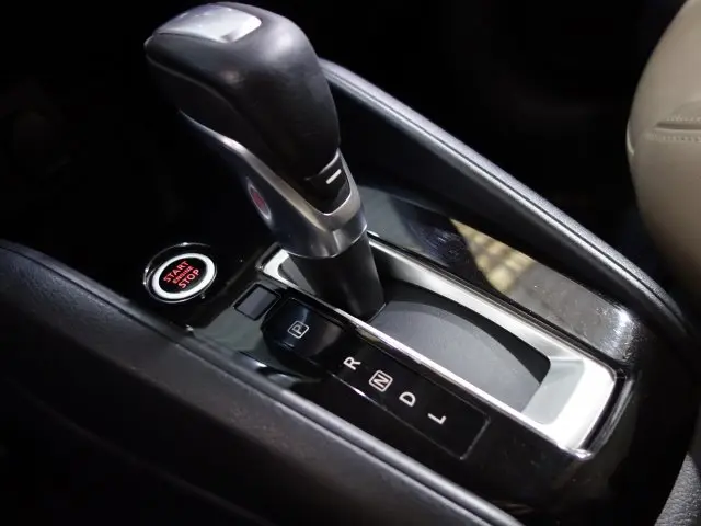 KICKS - 1.6 16V SL 4P XTRONIC