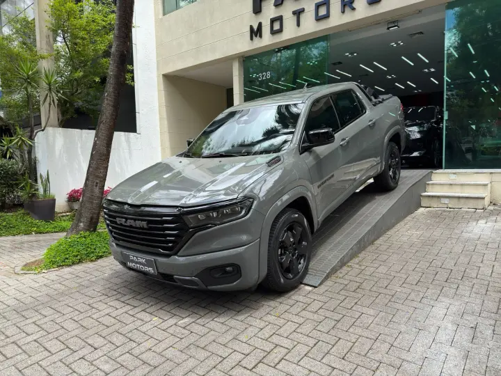 RAMPAGE 2.0 Hurricane 4 Turbo Laramie 4X4