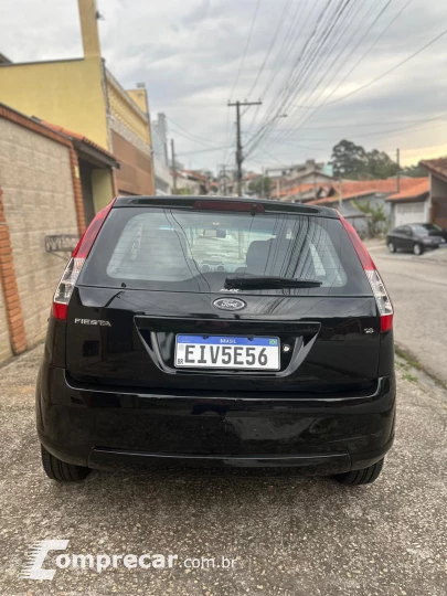 FIESTA 1.6 MPI Class Hatch 8V