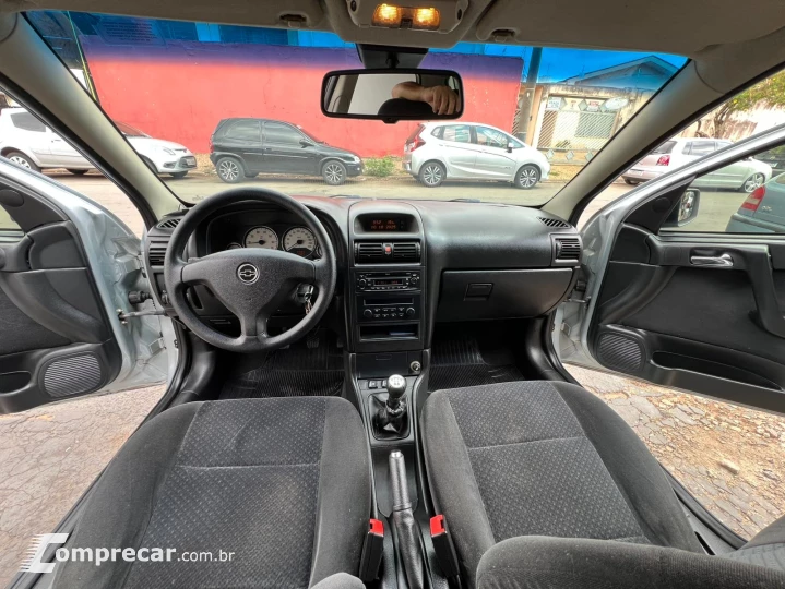 ASTRA 2.0 MPFI Advantage 8V