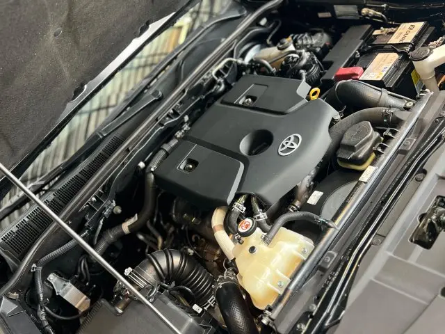 HILUX SW4 - 2.8 D-4D TURBO SRX 7L 4X4 AUTOMÁTICO