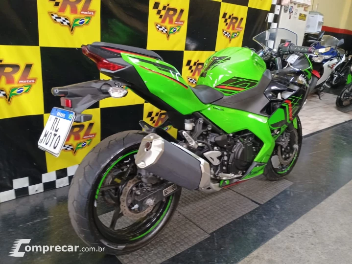 Ninja 400 racing team