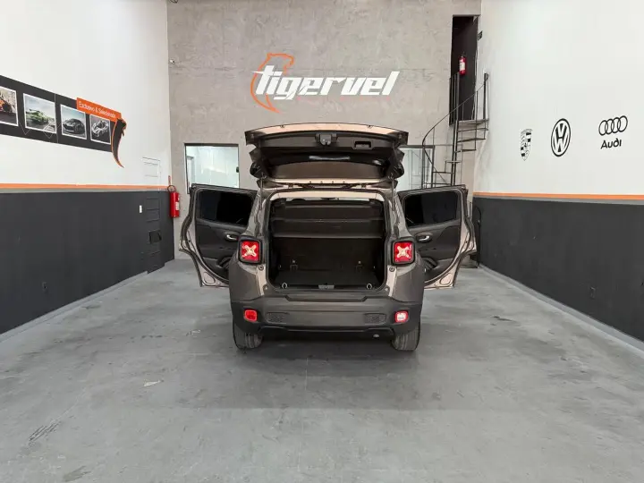 Renegade 1.8 16V Flex Sport 4P Automático