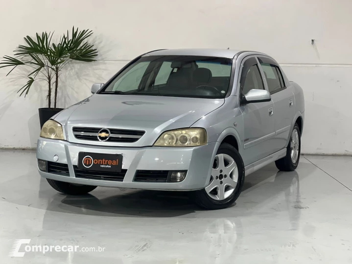 ASTRA 2.0 MPFI Advantage Sedan 8V