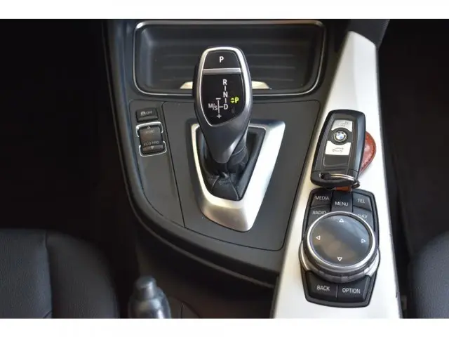 320i - 2.0 16V TURBO ACTIVE 4P AUTOMÁTICO