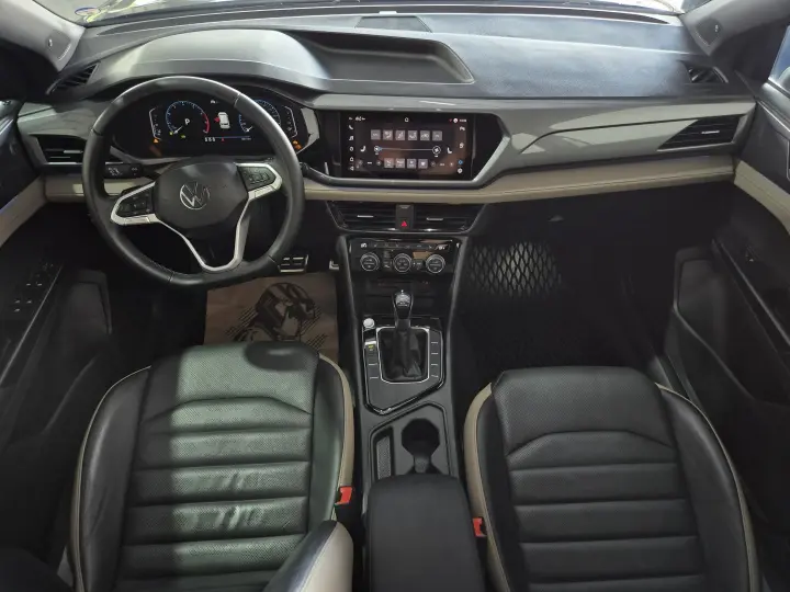 TAOS 1.4 250 TSI Highline