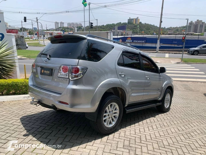 Hilux SW4 SR 4x2 2.7 Flex 16V Aut.