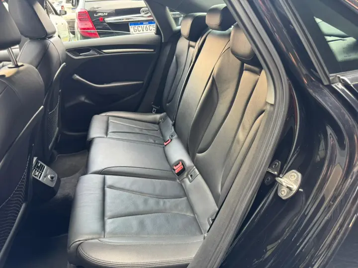 A3 2.0 TFSI Sedan Ambition 16V