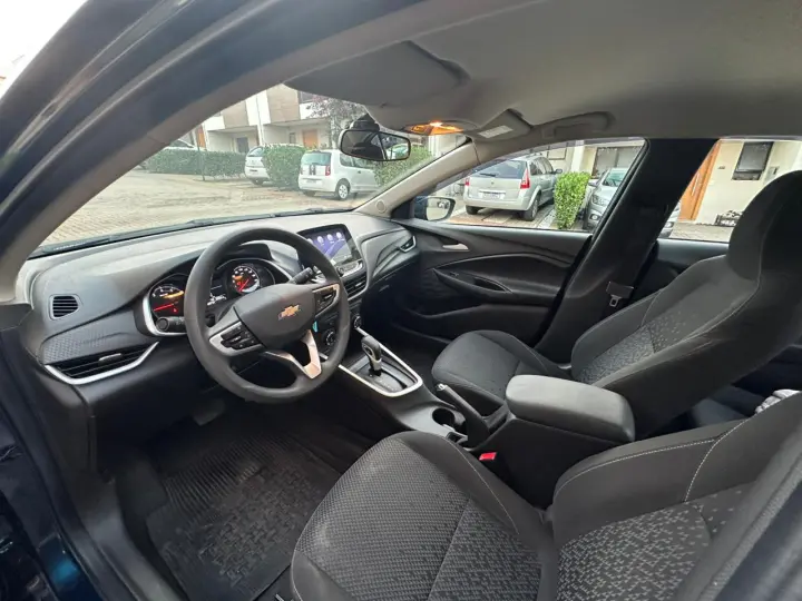 ONIX 1.0 Turbo Plus LT