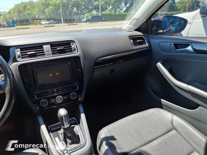 JETTA 2.0 TSI Highline 211cv