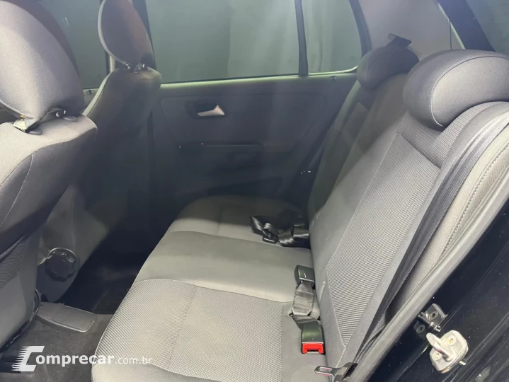 FOX 1.6 MI 8V 4P MANUAL