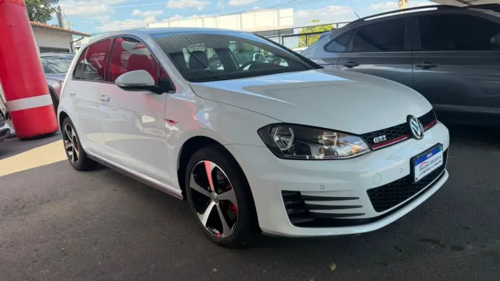 Golf 2.0 4P GTI TURBO AUTOMÁTICO