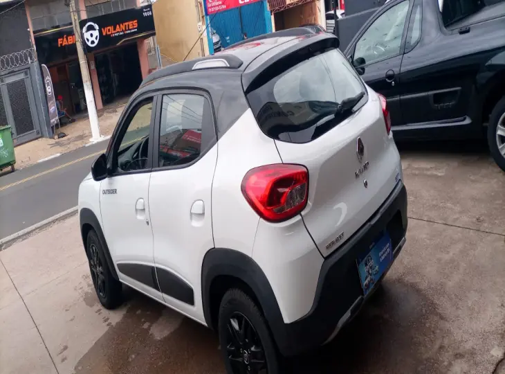 Kwid Outsider 1.0