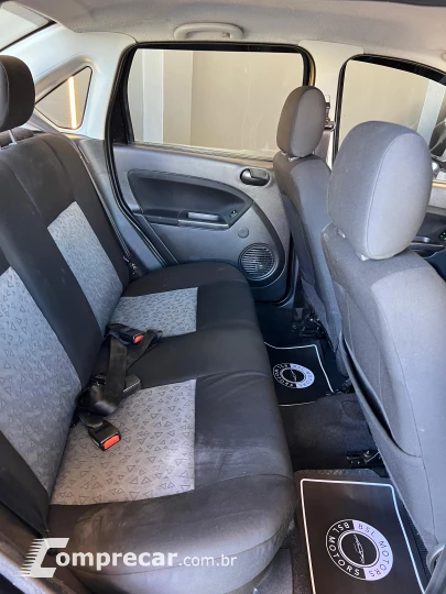 FIESTA 1.6 Rocam Sedan 8V